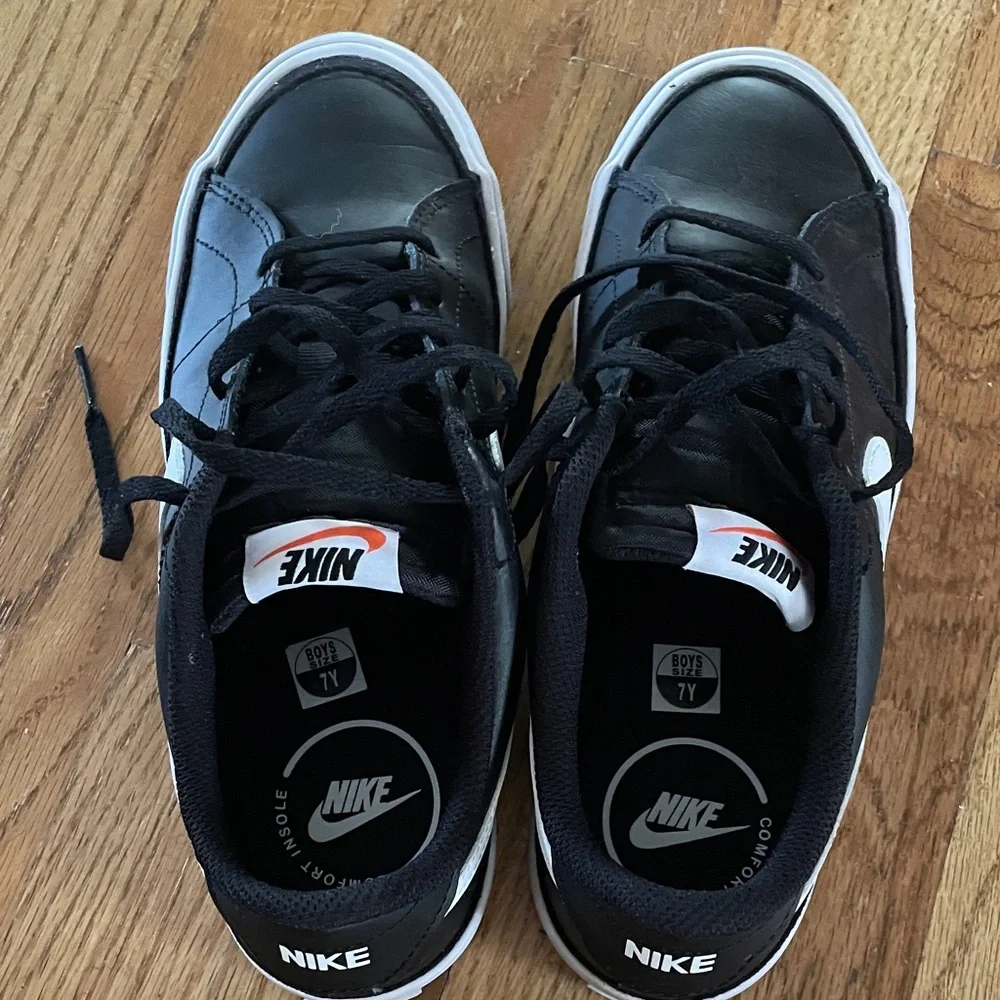 Nike Kids Court Legacy Black and White Sneakers - Picture 3 of 7